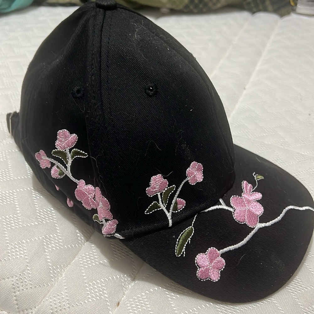 Ball cap - Picture 2 of 2